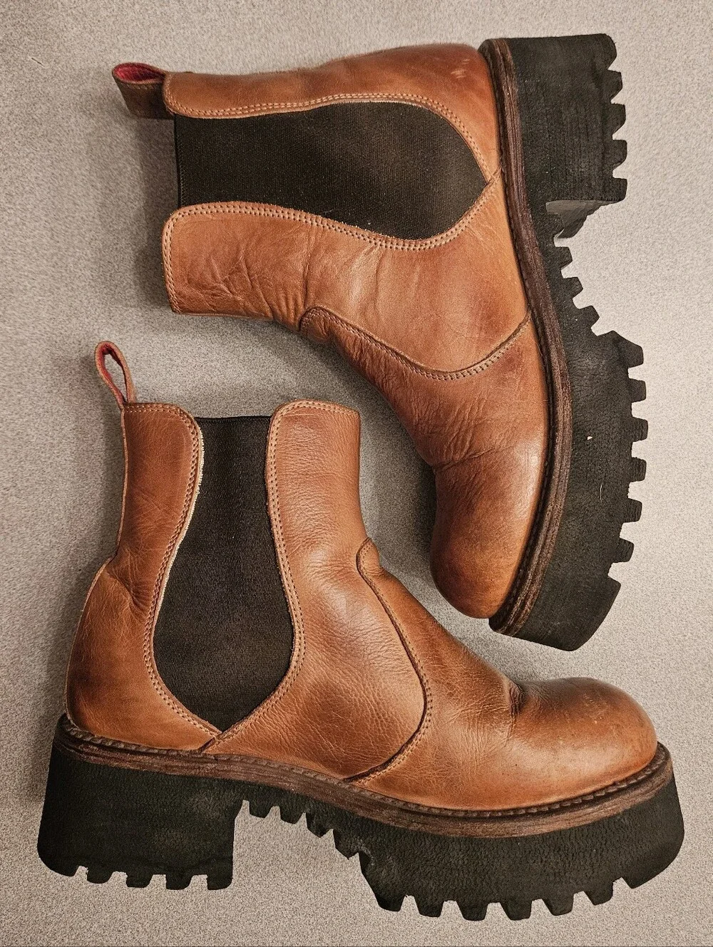 Bed Stu Tan Leather Chukka Boots with Black Lug Soles